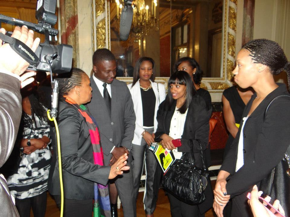 Valérie Trierveller, la Première Dame de France offre un cocktail à l'Elysée en l'honneur de Thione Niang