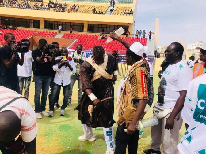 Drapeau  Docteur Alioune Sarr - Diène Kaïré terrasse Modou Anta