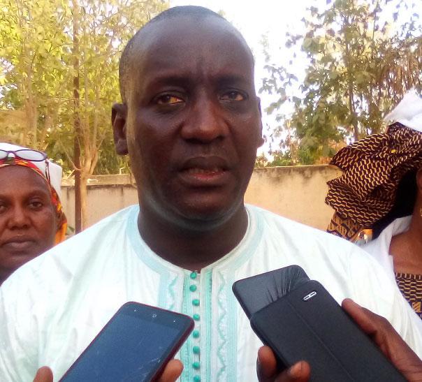 Abdoulaye Fall répond à Déthié Diouf: « C’est lâche de démissionner d’un parti et vouloir conserver son siège à l’Assemblée nationale »