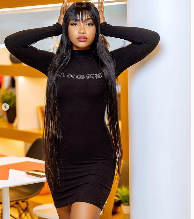 Astar et sa petite sœur Maty dévoilent leurs formes généreuses en shooting