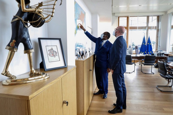 Le Sénégal bientôt producteur de vaccins anti Covid-19 : Macky Sall s’est entretenu avec Charles Michel le Président de l’UE Le Sénégal bientôt producteur de vaccins anti Covid-19 : Macky Sall s’est entretenu avec Charles Michel le Président de l’UE