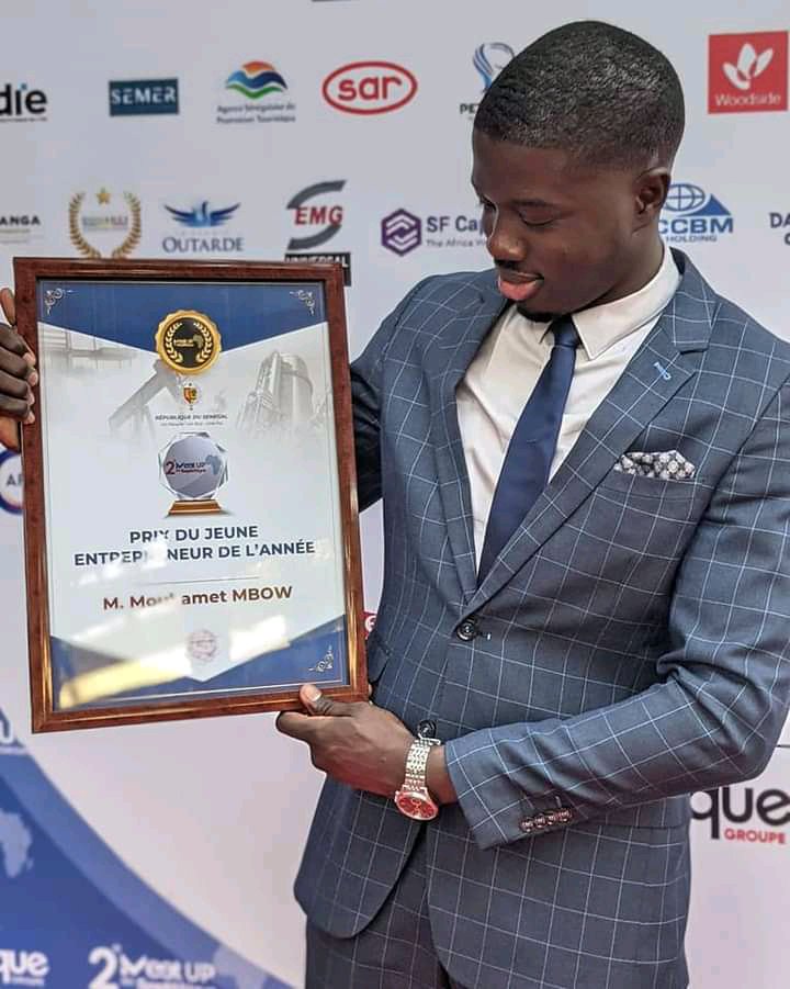 Mouhamet Mbow, sacré meilleur jeune entrepreneur du Sénégal de l’année