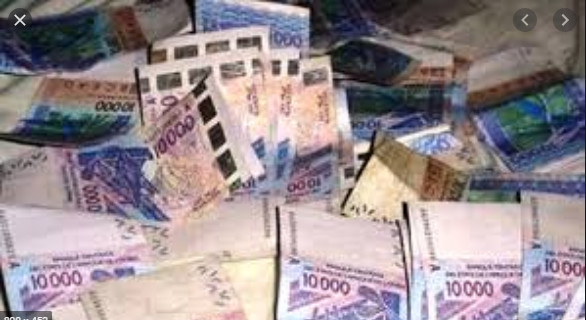 Escroquerie: Awa Seck escroque son ex-copain de 8 millions de FCfa 