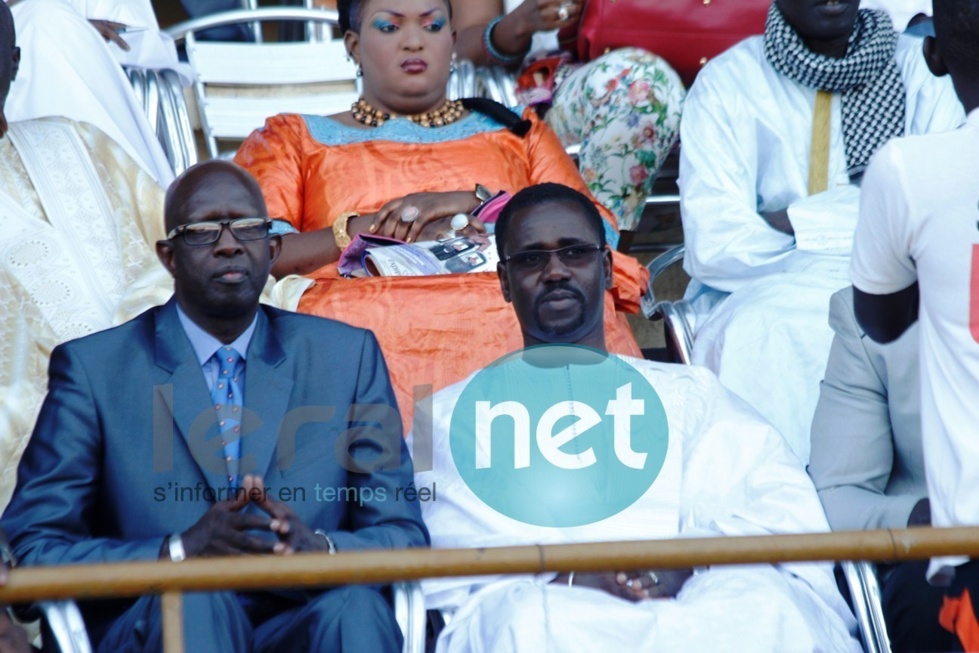 Massamba Mbaye de D-Média aux côtés de Cheikh Tidiane Ndiaye du Cng de lutte