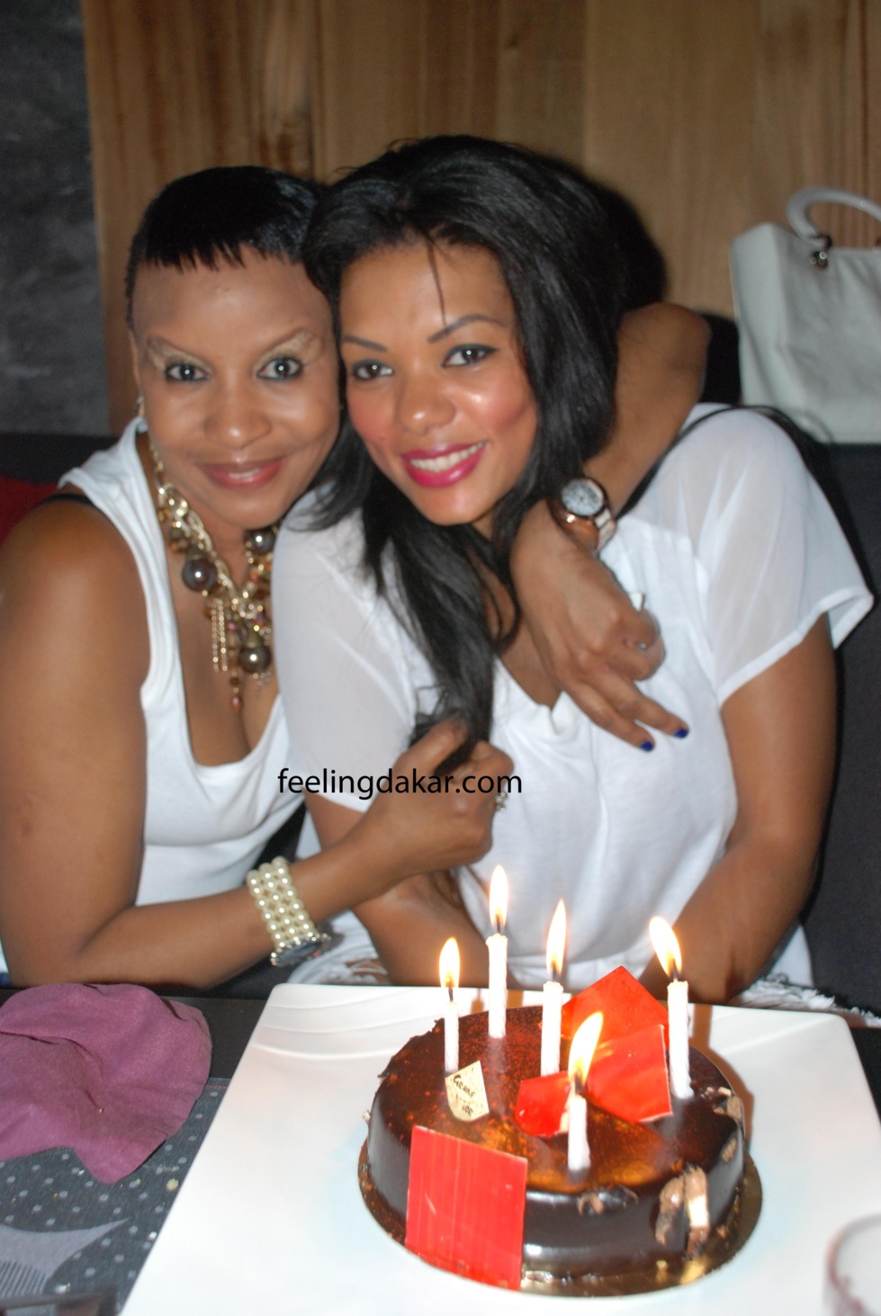 Valérie Bishop, la femme d'El Hadj Diouf, prête à souffler son gâteau d’anniversaire