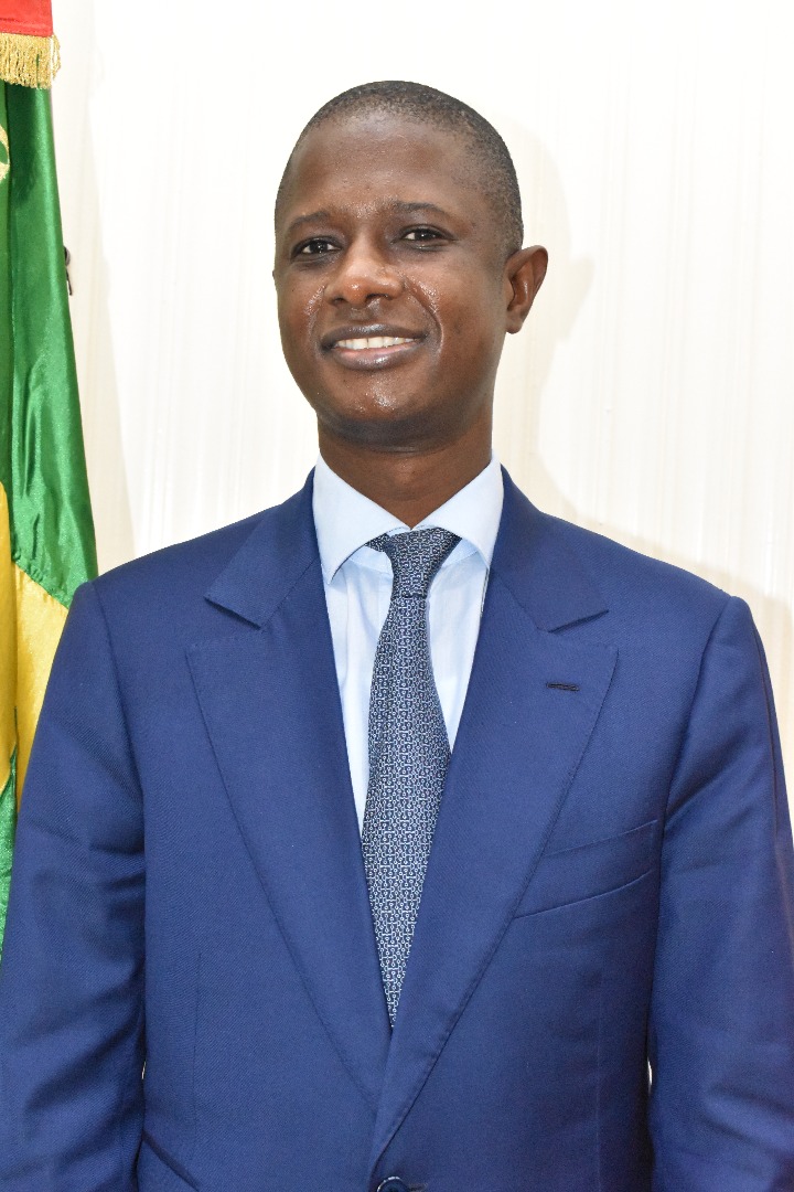 Le ministre de l'Intérieur Antoine Diome a reçu le Khalife Général des Khadres, Cheikh Ayah Aïdara