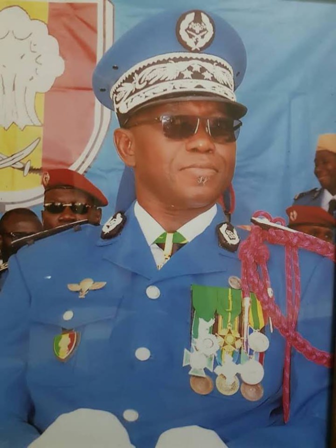 Sénégal: Conséquences des émeutes, après les primes « Adji Sarr », Macky Sall sabre les premières tetes