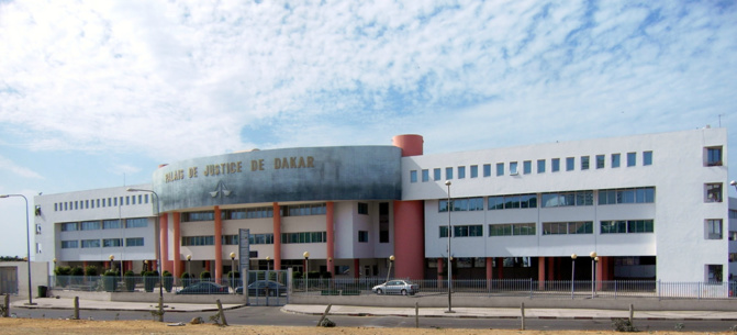 Tribunal Dakar: 3 mois avec sursis pour le «Oustaze» accusé d’insulter son propre père