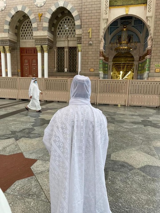 Oumrah 2021 : Cheikh Mouhamadou Mahy Aliou Cissé a prié hier à Médine Oumrah 2021 : Cheikh Mouhamadou Mahy Aliou Cissé a prié hier à Médine