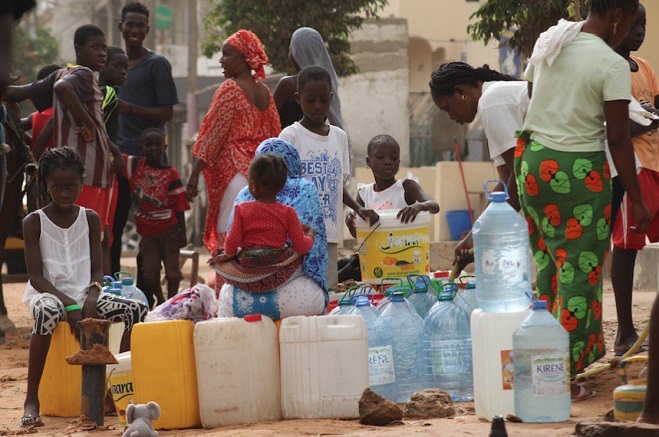 La pénurie d’eau gagne du terrain: Le ministre Serigne Mbaye Thiam en « mode avion »