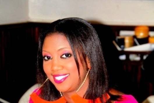 Aicha Diouf, elle prend du poids et déborde partout!