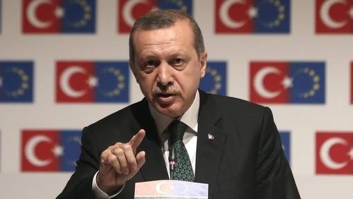 Le Premier ministre turc Erdogan, qui se dit ouvert aux "exigences démocratiques", rejette les actions violentes