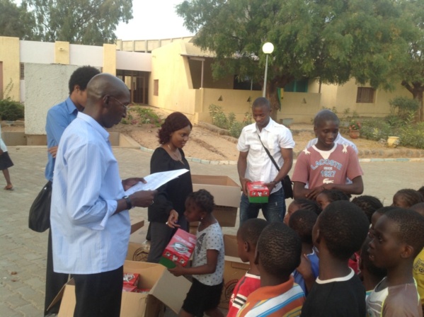 Remise de dons : Une action de solidarité initiée par Claire Cisse auprès d'enfants en situation difficile