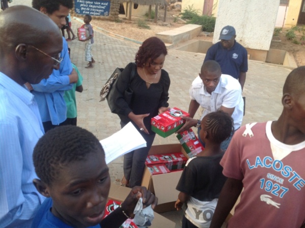 Remise de dons : Une action de solidarité initiée par Claire Cisse auprès d'enfants en situation difficile