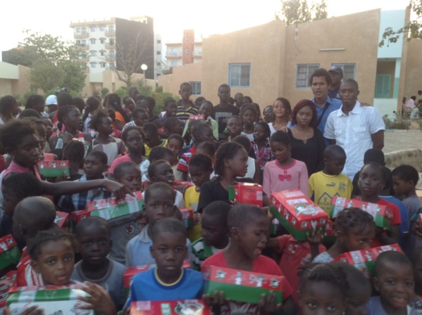 Remise de dons : Une action de solidarité initiée par Claire Cisse auprès d'enfants en situation difficile