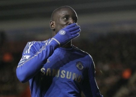 Poussé vers la sortie, Demba Bâ au PSG ? 
