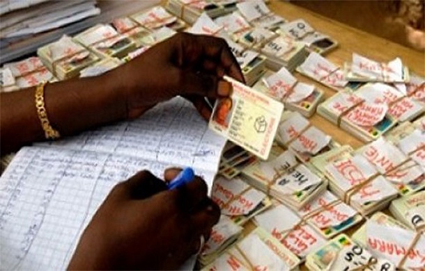 Fichier électoral: 1,5 million « d’électeurs illégaux » recensés, des certificats de résidence à la place de la carte nationale d’identité