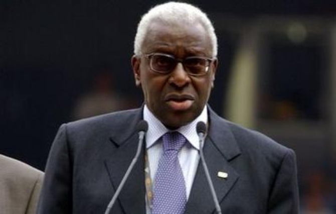 Lamine Diack attendu à Dakar: Son retour différé à demain Lundi