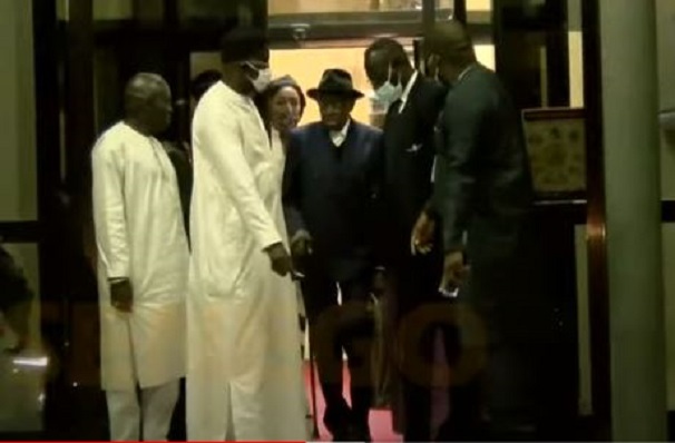Retour effectif de Lamine Diack: Sa sortie du Salon d’honneur de l’AIDB en images