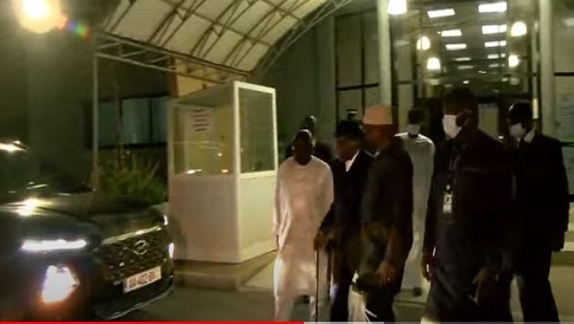 Retour effectif de Lamine Diack: Sa sortie du Salon d’honneur de l’AIDB en images