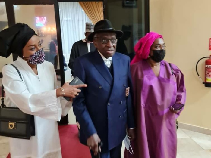 Libéré: Lamine Diack a foulé le sol de son pays natal