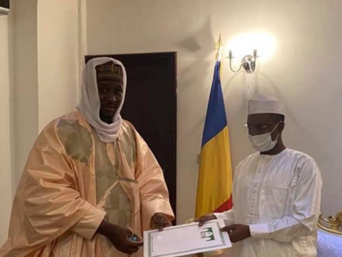 Tchad: Le Khalife général Cheikh Mahi Ibrahima Niass présente ses condoléances à Mahamat Idriss Deby Tchad: Le Khalife général Cheikh Mahi Ibrahima Niass présente ses condoléances à Mahamat Idriss Deby