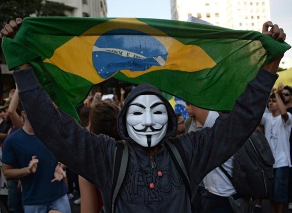 Brésil : Dilma Rousseff annonce un «grand pacte» pour les services publics