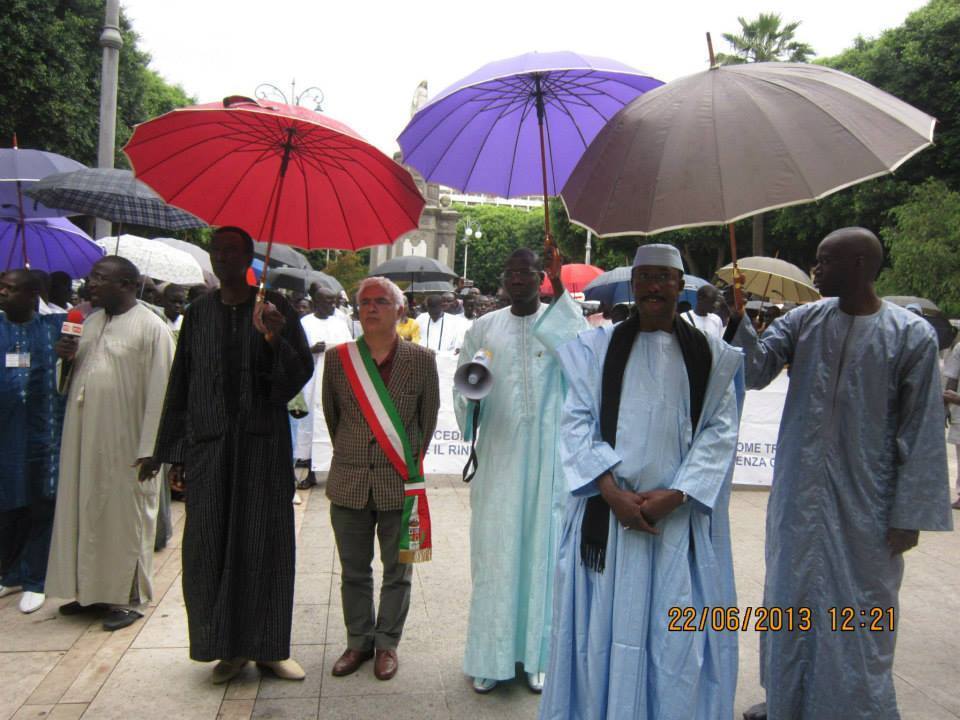 Journée Cheikh Ahmadou Bamba à Cagliari: Marche dans les artères de la ville