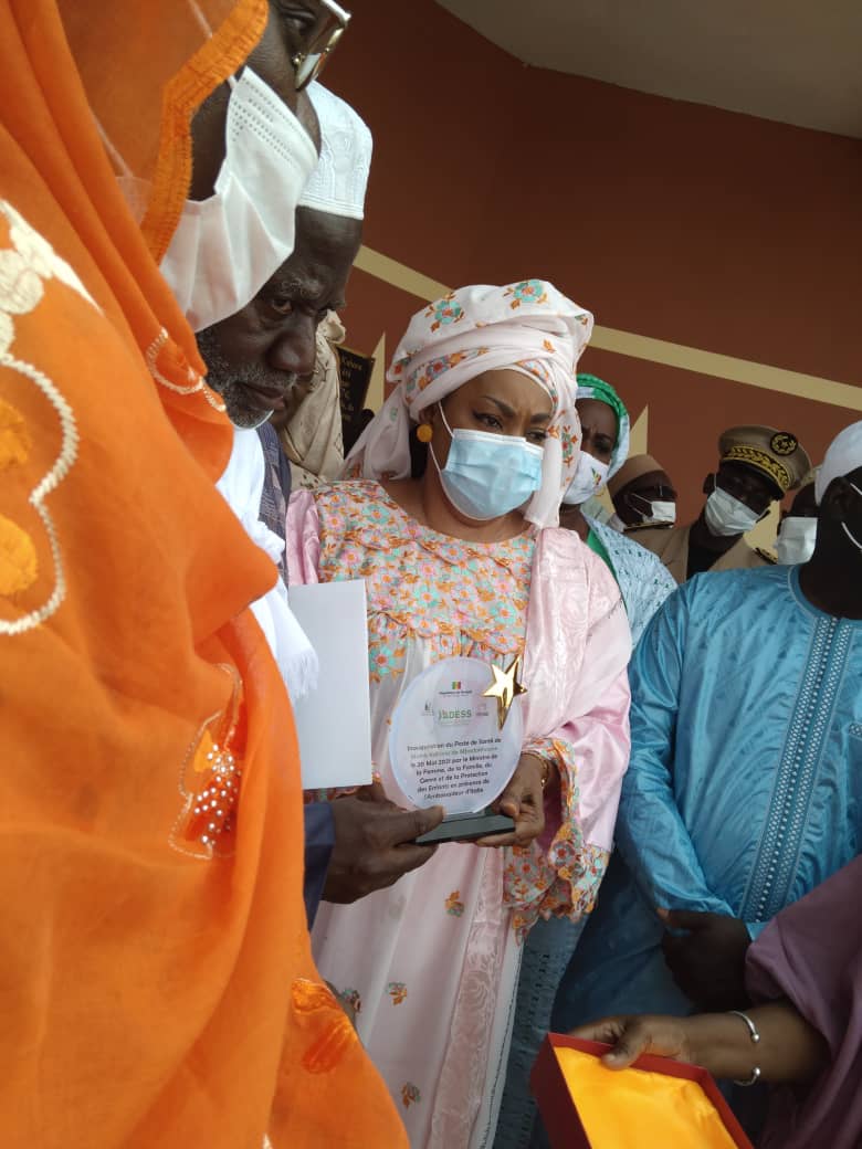 Inauguration du poste de santé de Maka Kahone par le ministre Mme Salimata Dieng (Photos)