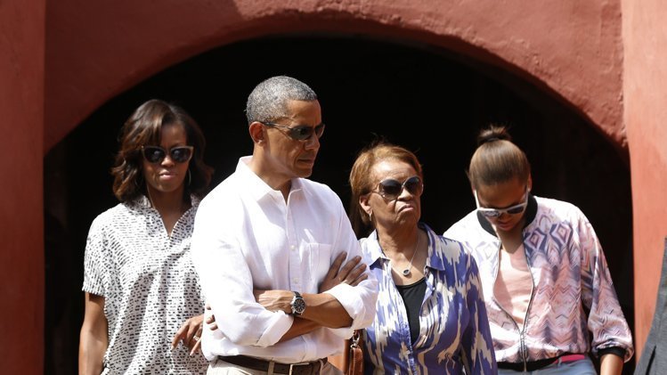 La famille Obama marquée par la visite à Gorée La famille Obama marquée par la visite à Gorée