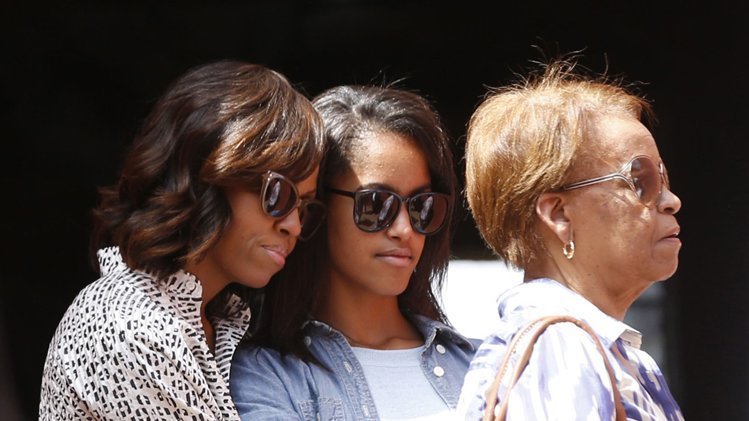 La famille Obama marquée par la visite à Gorée La famille Obama marquée par la visite à Gorée