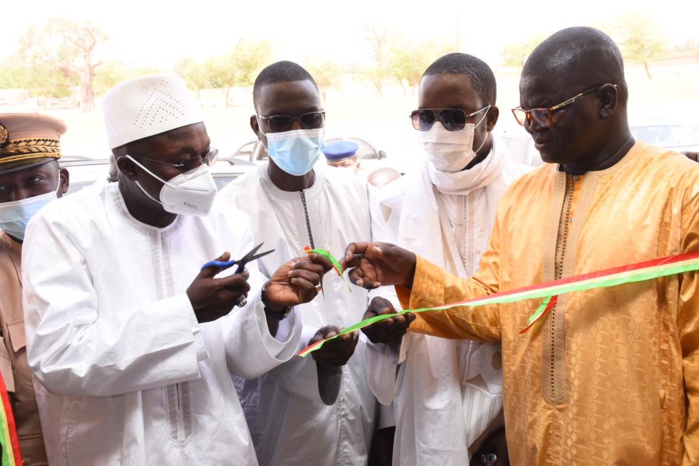 Tocky Gare: Le ministre Oumar Guèye inaugure la radio communautaire et le marché moderne Louma de l ‘Émergence  