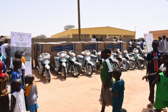 Tocky Gare: Le ministre Oumar Guèye inaugure la radio communautaire et le marché moderne Louma de l ‘Émergence  