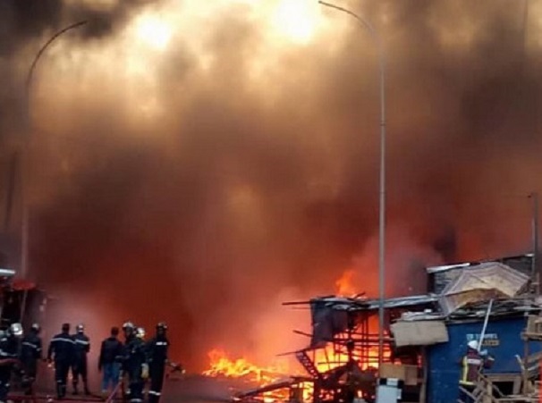 Sinistre à Mbao : un grave incendie touche deux usines voisines dont Takamoul Food