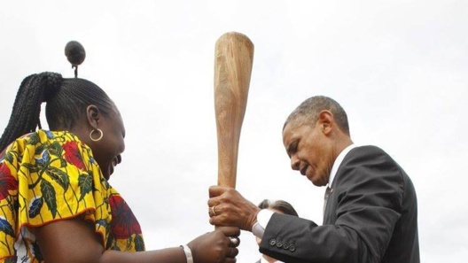 Ces gestes d’Obama qui ont ému les Sénégalais Ces gestes d’Obama qui ont ému les Sénégalais