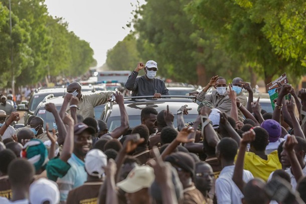 Arrivée à Kaffrine : une marée humaine à l’accueil du président Macky Sall
