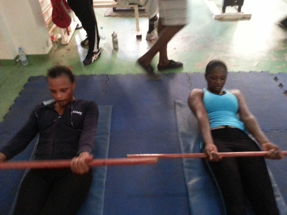 La danseuse Mbathio Ndiaye en pleine séance de fitness!