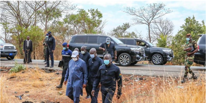 PHOTOS / Accident mortel sur la route de Kédougou: Macky Sall sur les lieux du drame