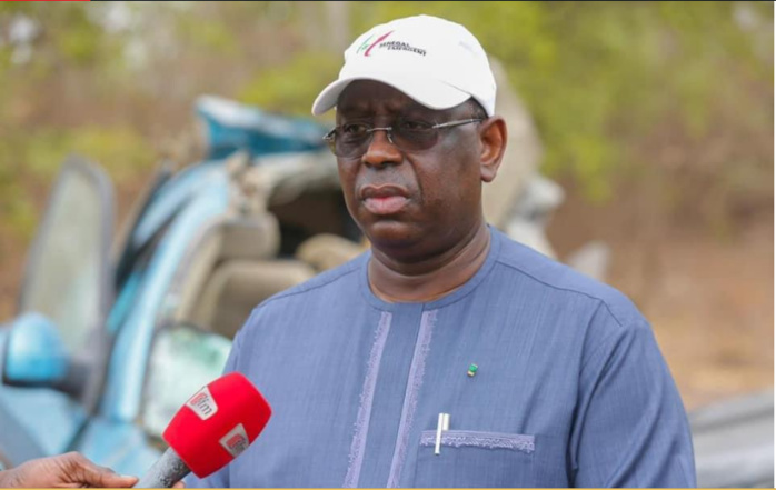 PHOTOS / Accident mortel sur la route de Kédougou: Macky Sall sur les lieux du drame