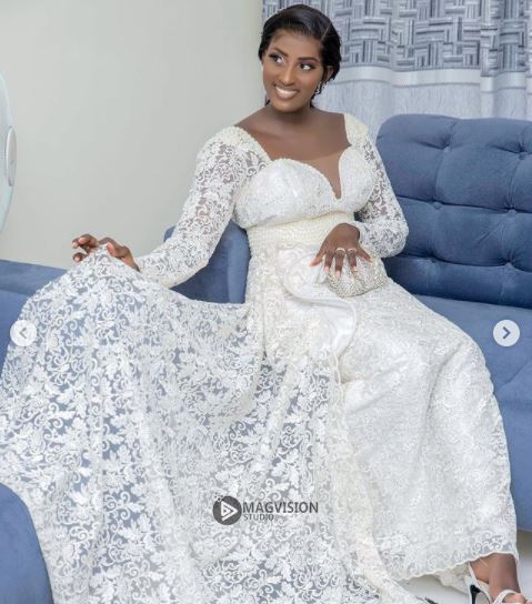 Mariage de la vidéo-girl et actrice, Ina: Les images !