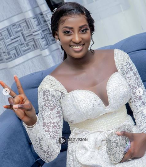 Mariage de la vidéo-girl et actrice, Ina: Les images !
