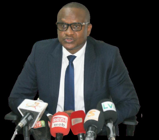 Lat Diop se déchaîne sur Adama Faye: «Il doit respecter sa sœur, qui se trouve être la Première dame du Sénégal»