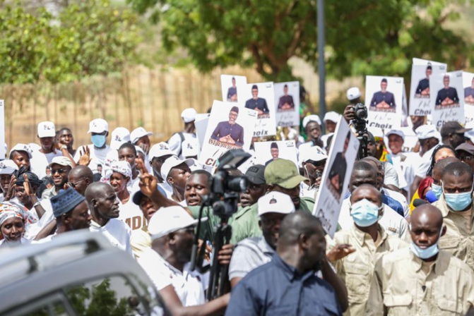 Tournée économique: L'arrivée de Macky Sall à Louga et Saint-Louis (Images)