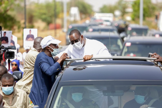 Tournée économique: L'arrivée de Macky Sall à Louga et Saint-Louis (Images) Tournée économique: L'arrivée de Macky Sall à Louga et Saint-Louis (Images)