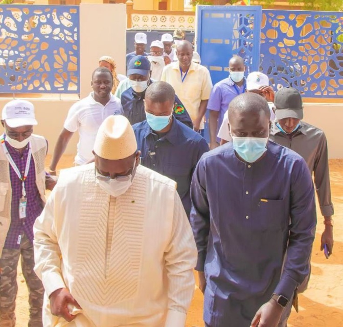 Tournée économique: Visite surprise de Macky Sall à l’Espace Sénégal Services de Podor