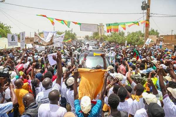 Etapes d’Ogo et de Danthiadi: Macky Sall accueilli par une foule enthousiaste Etapes d’Ogo et de Danthiadi: Macky Sall accueilli par une foule enthousiaste