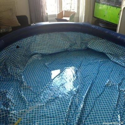 PHOTOS. Il installe une piscine dans son salon