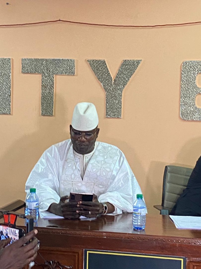 Conférence de presse de l'opposition parlementaire: Les premières images Conférence de presse de l'opposition parlementaire: Les premières images