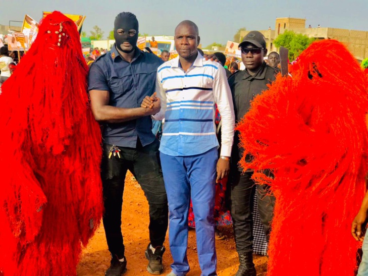 PHOTOS/ Inauguration Isep-Thiès: Les casmancais de Thiès à l’accueil de Macky Sall