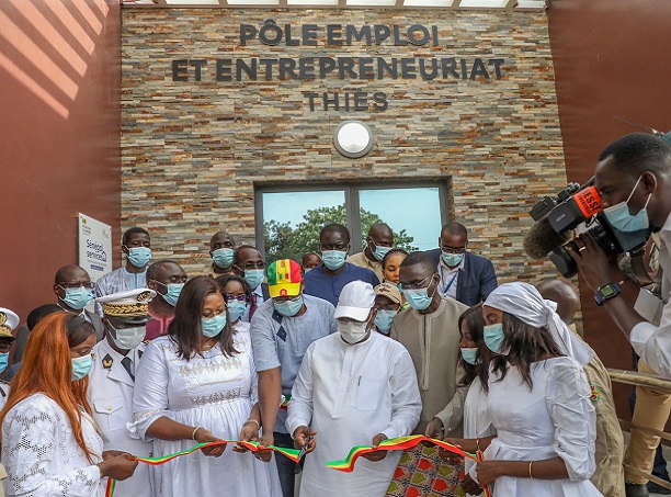Guichets uniques Pôle emploi et entrepreneuriat: Macky Sall a inauguré l'espace "Sénégal Services" de Thiès